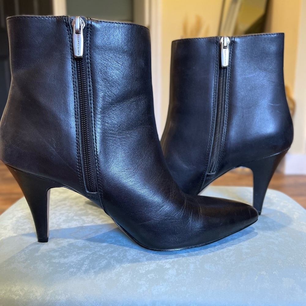 Vince Camuto black booties with heel
